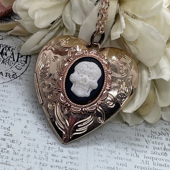 Sugar Skull Gothic Demon Mom Wife Christmas Rose Gold Heart Locket Anniversary - Picture 8 of 13